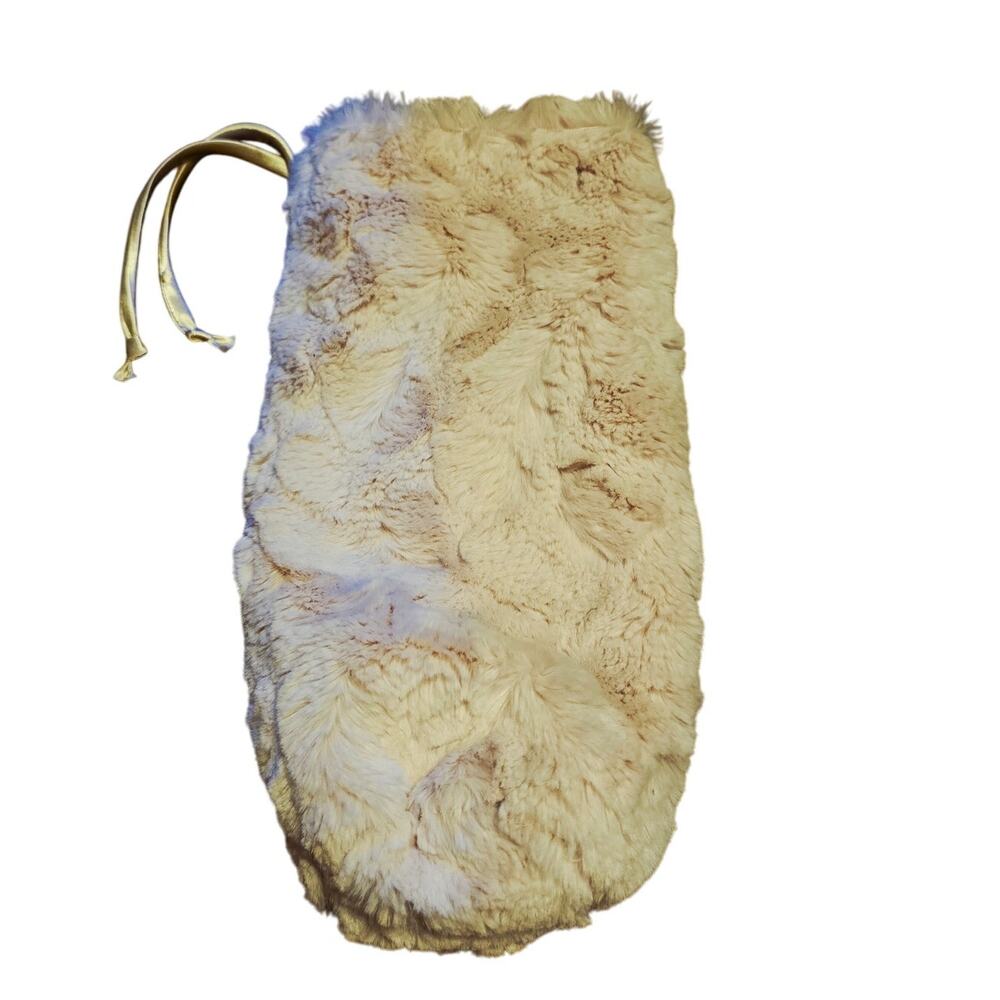 Keiki Co. faux fur wine sleeve nwt